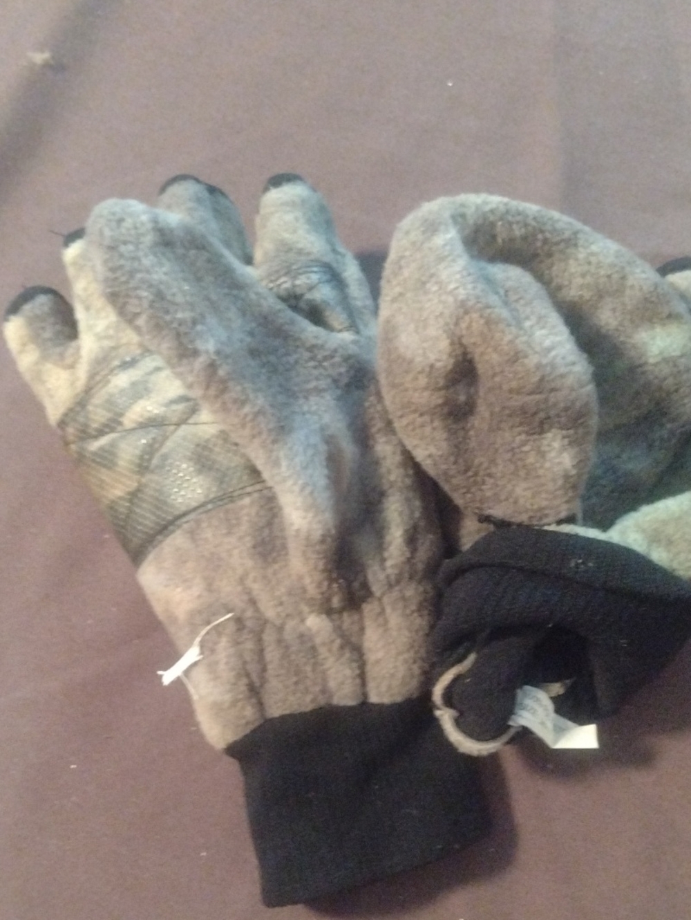 Source Unknown Gray Fleece Winter Gloves with Black Cuffs